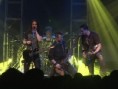 /album/alter-bridge/guys-are-rocking-out4-jpg/